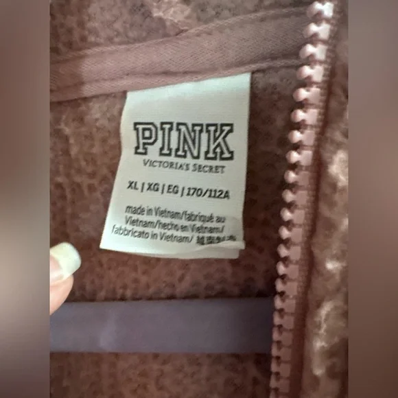 Pink Victorias Secret Two Tone Pink Sherpa Zip Up Jacket Like New Size XL - Picture 5 of 5